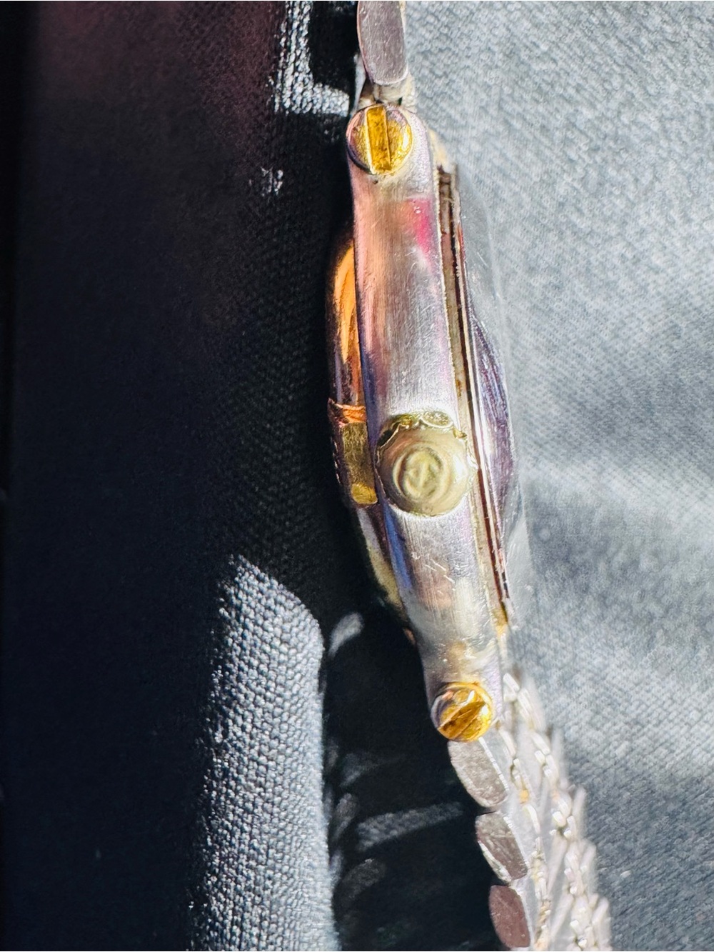 Gucci Two-Tone Gold and Silver Ladies Bracelet Watch - Picture 3 of 7